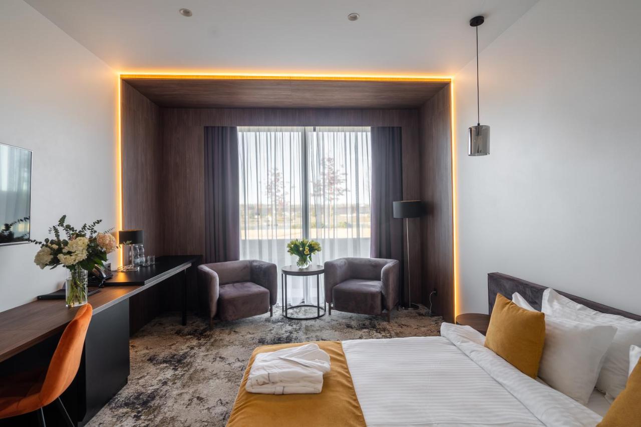 Riverwood Relax Park Moshny Экстерьер фото