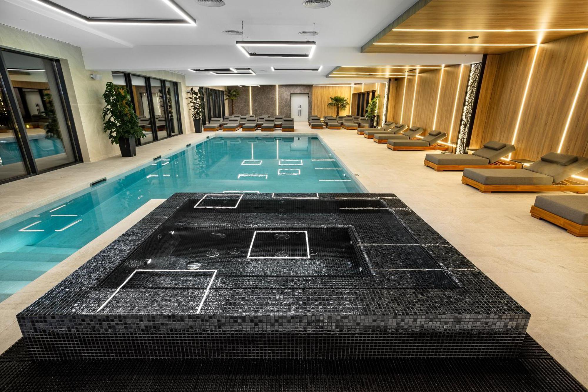 Riverwood Relax Park Moshny Экстерьер фото